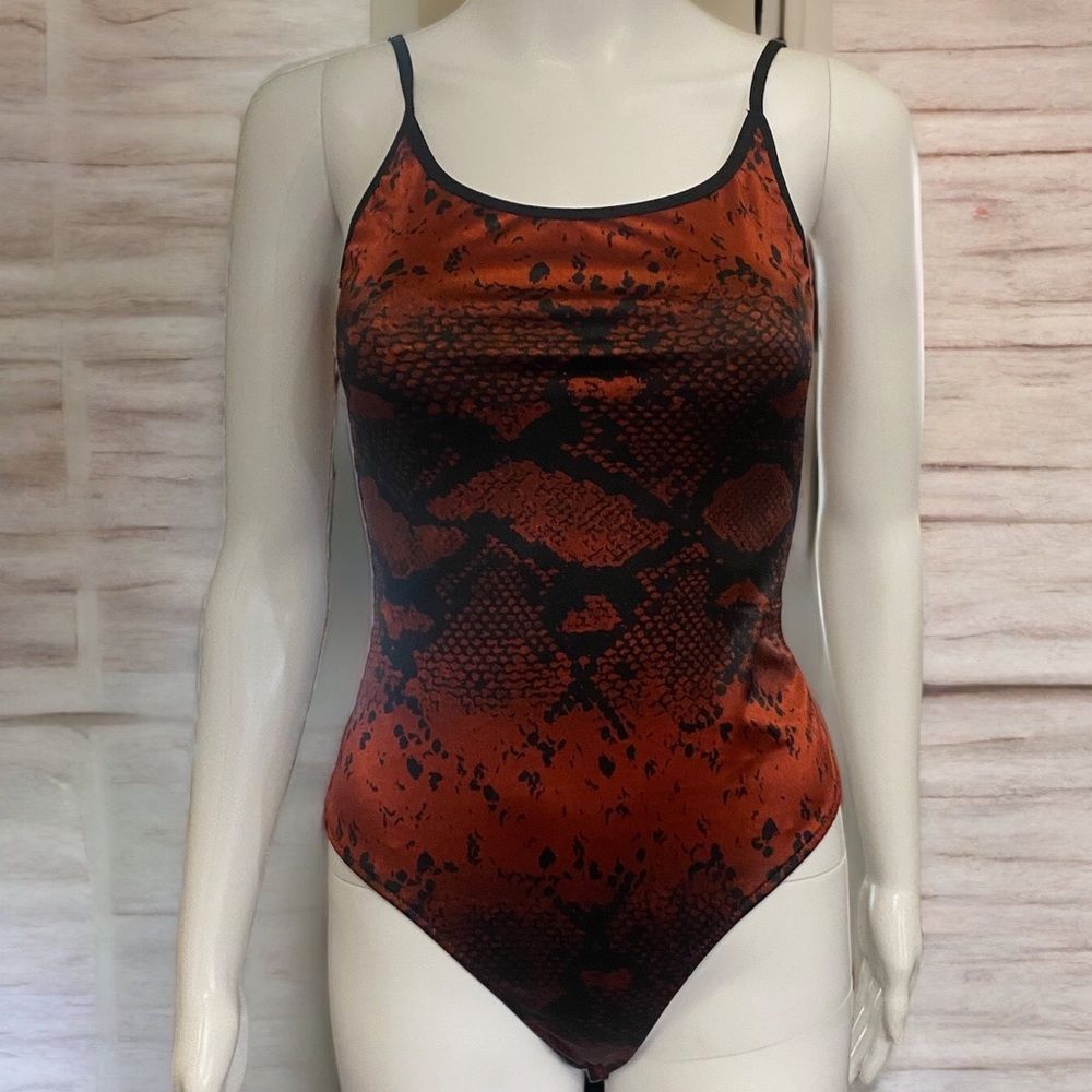 Free People NWT Silky Stretch Snakeskin Bodysuit w/ Snaps & Adjustable Straps SM